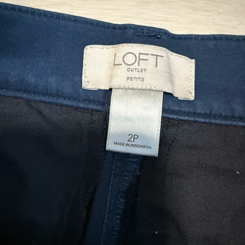 3/$10 Loft Dark Blue Buttoned Skirt - Picture 6 of 6